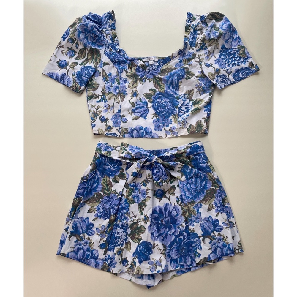 BLASHE Blue Floral Crop Top and Skort Set Sz. S - NWT